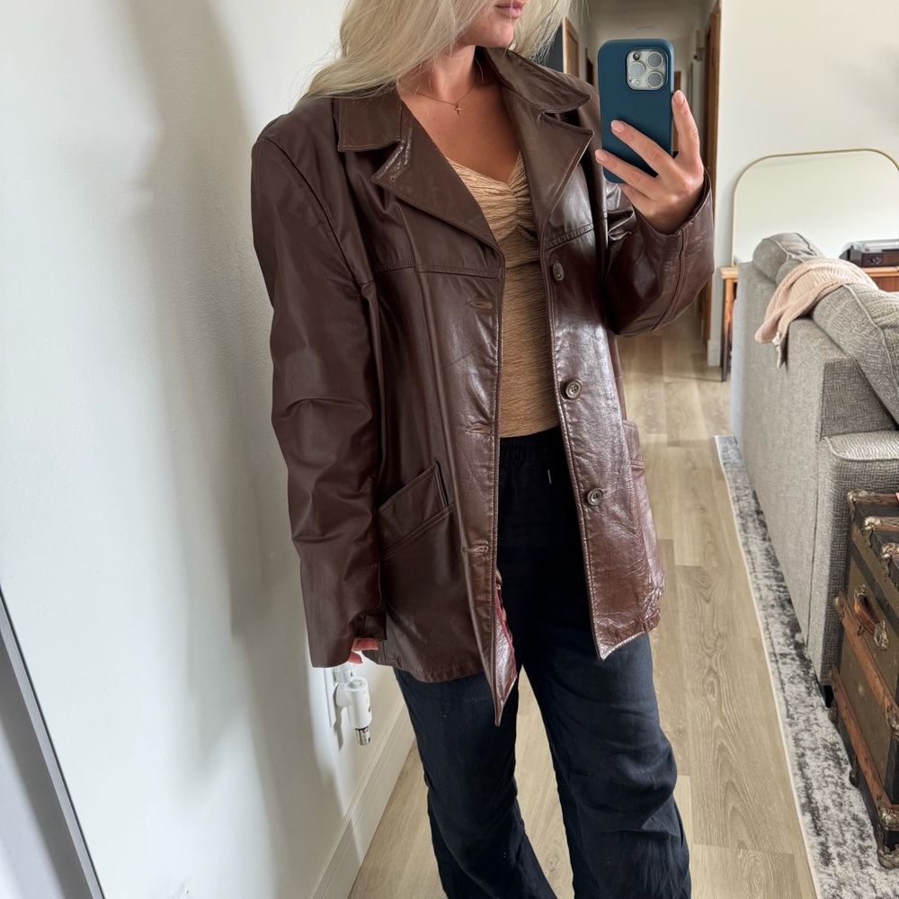 Elegant Brown Leather Women's Jacket